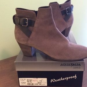 Aquatalia weatherproof booties taupe size 10